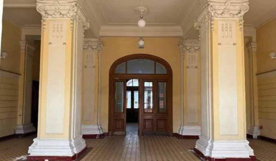 Главпочтамт в центре Петербурга выставлен на аукцион