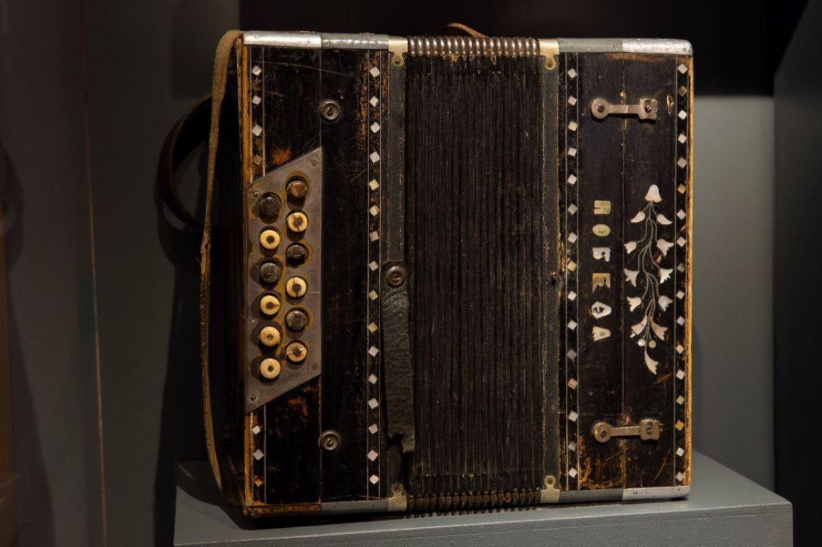 Фронтовая гармонь станет частью экспозиции Музея Победы в честь Дня музыки