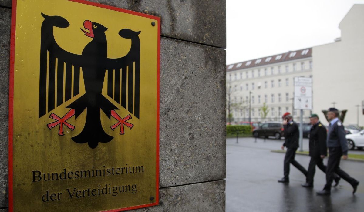 В Германии рассказали о «безумии» угрожающем увеличению армии