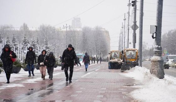 Петербург борется с последствиями сильного снегопада