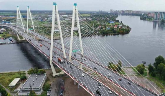 Ограничения на Вантовом мосту в Петербурге сняли досрочно