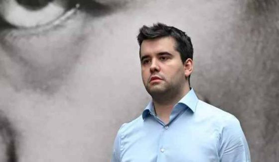 Непомнящий сыграет в турнире, в призовой фонд которого он должен внести деньги "из своего кармана"