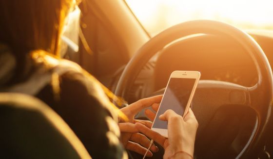 В Волгограде начали фиксировать нарушения использования телефонов за рулем