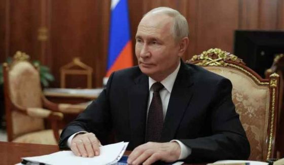 Опрос показал, сколько россиян доверяют Путину