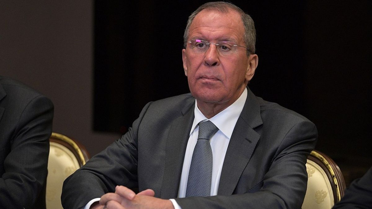 Лавров намекнул, что в мае Зеленский может уже не быть президентом Украины