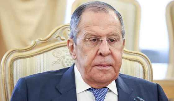 "Чем дольше они тянут, тем тяжелее будет": Лавров о переговорах по Украине
