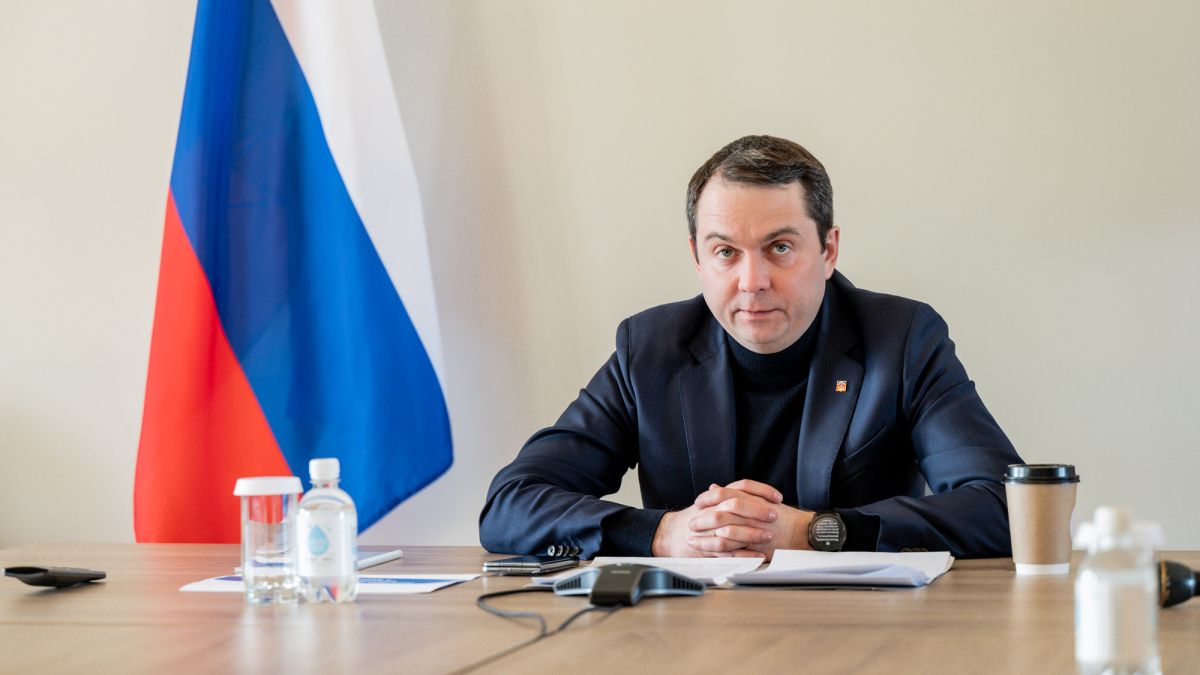 Появилось фото губернатора Мурманской области Чибиса после покушения