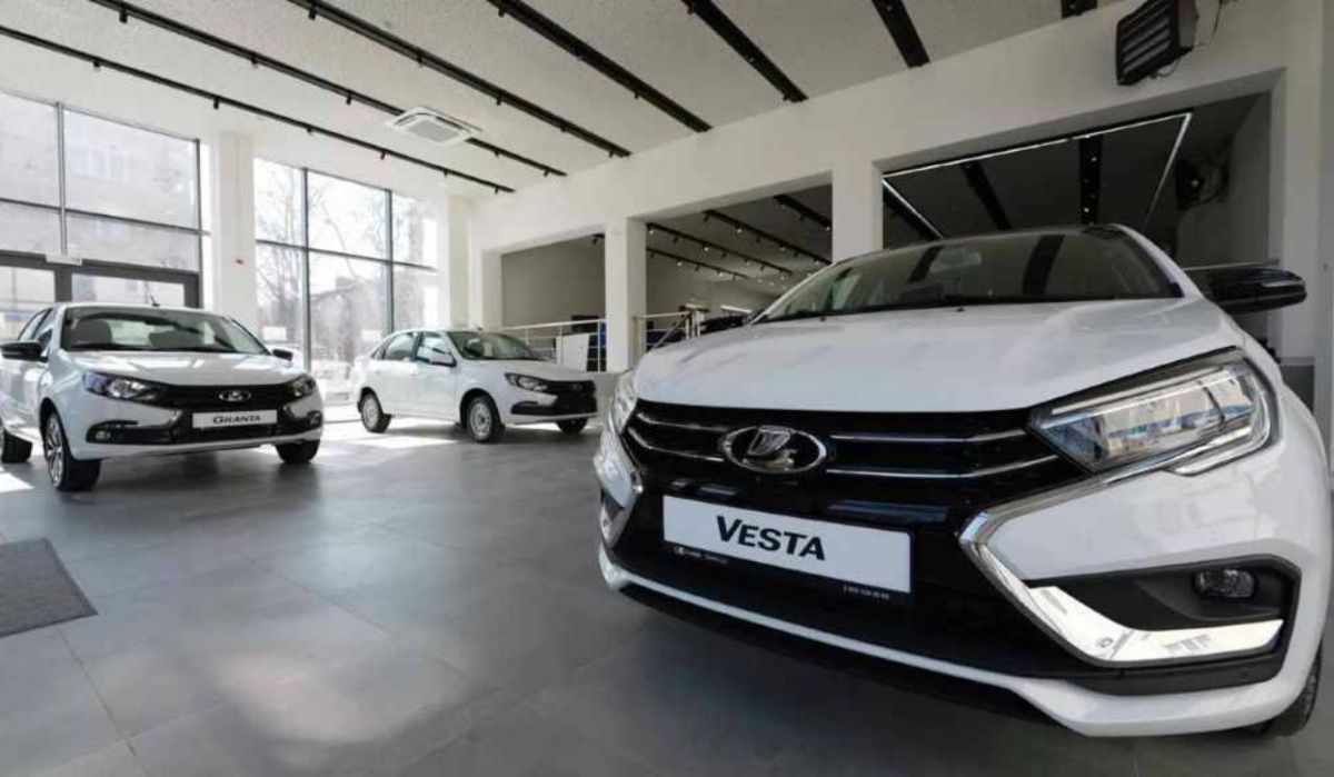"АвтоВАЗ" вводит подписку на Lada Vesta