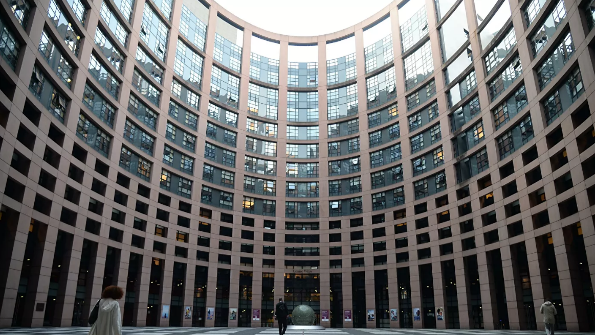 В Европарламенте потребовали расследовать деятельность "Газпрома"