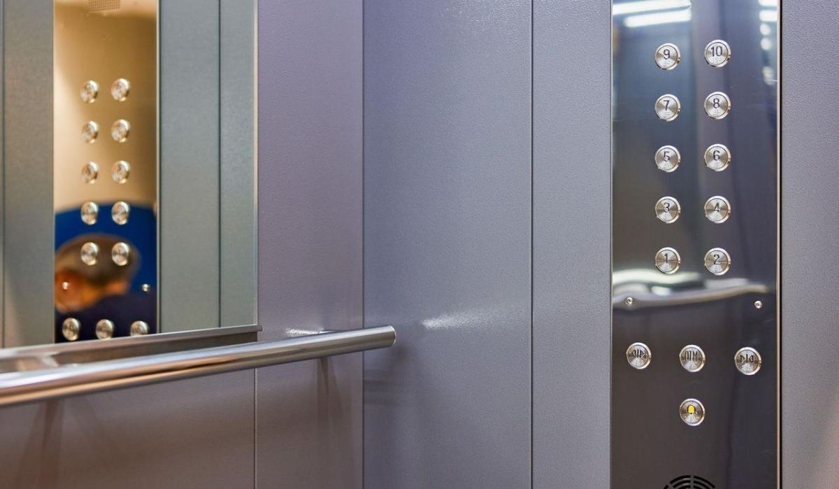 В Москве в этом году заменили почти тысячу лифтов в жилых домах