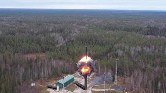 Шойгу: РФ будет поддерживать ядерную триаду на самом высоком уровне боеготовности