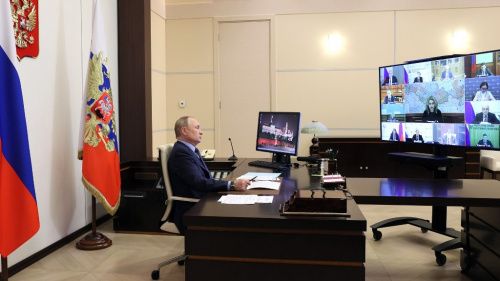 Путину доложат о зарплатах бюджетников