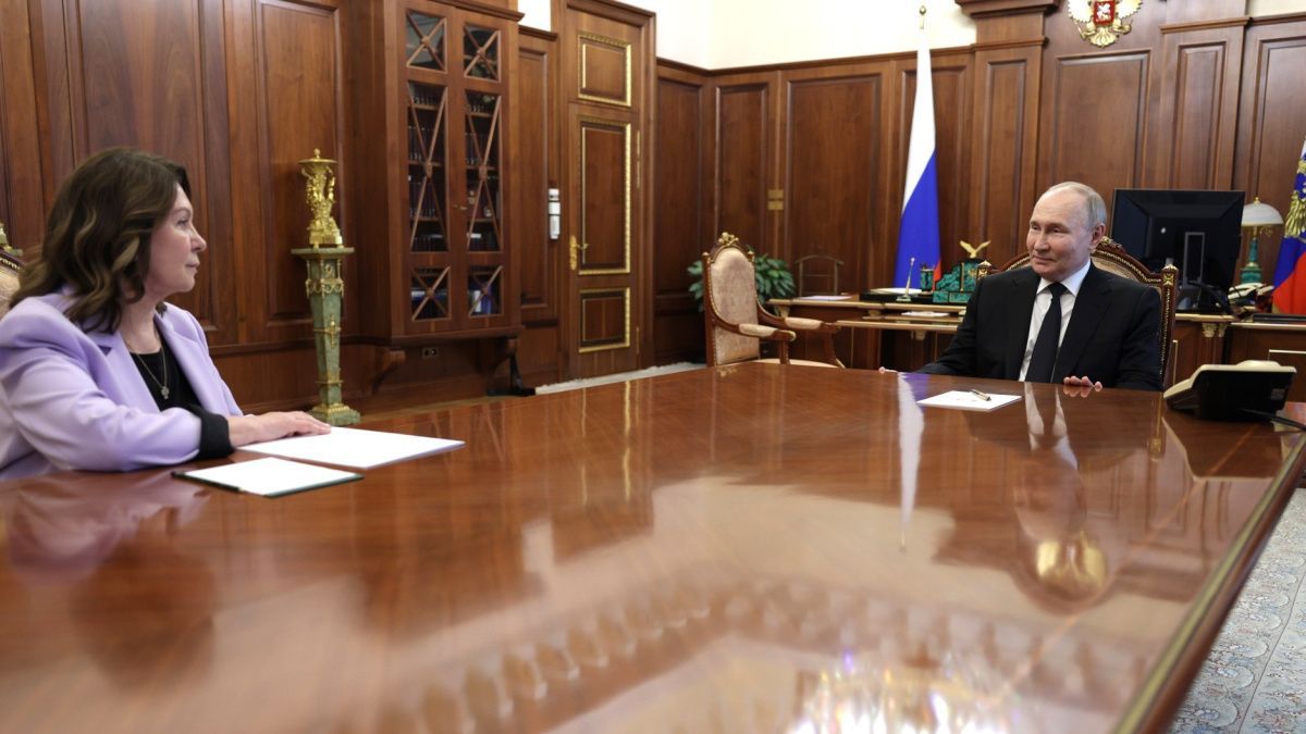 Путин поставил задачу снизить загруженность судов