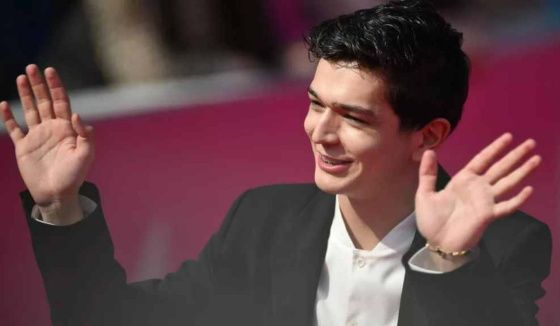 «Вот такие пакеты мне нравятся»: Akmal' дал пять концертов в новых регионах