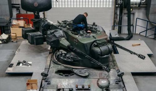 The New York Times: 20 стран НАТО исчерпали свой военный потенциал из-за Украины