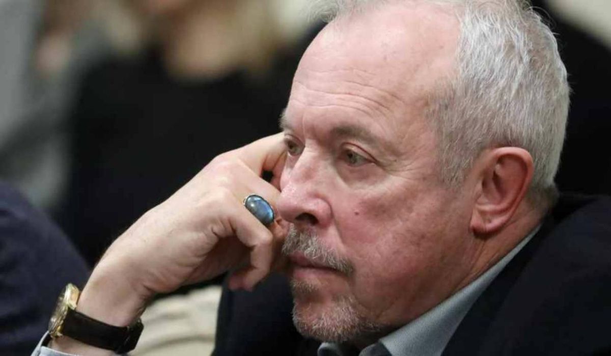 Суд обязал Макаревича* выплатить штраф