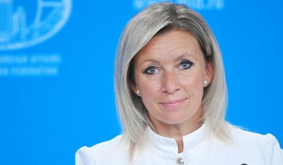 "Истощилка не выросла": Захарова ответила Мерцу, призвавшего истощить Россию