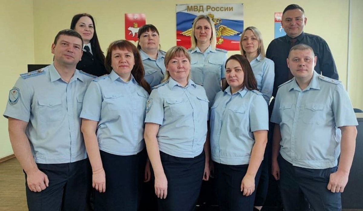 Следователи отдела МВД в Чайковском принимают поздравления с профессиональным днём