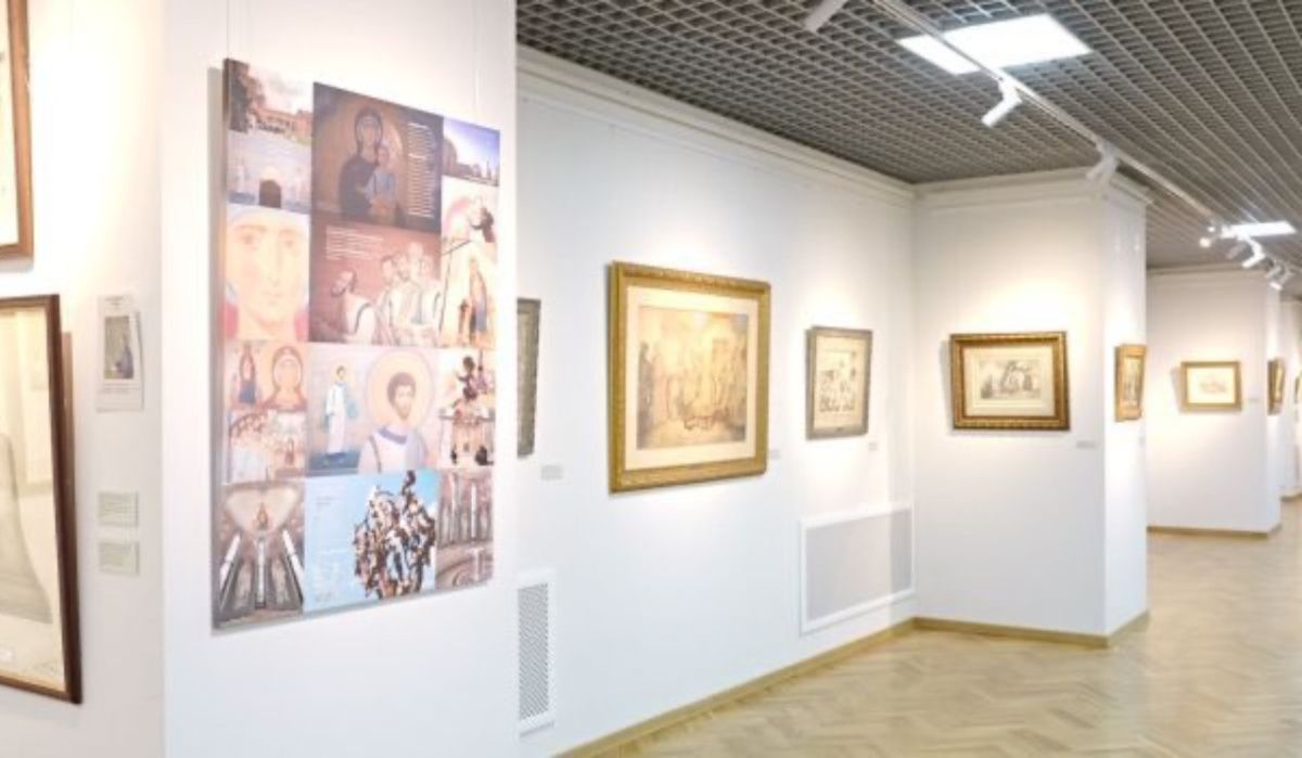 Выставка «Невидимые нити» открылась в Воронежском музее имени Крамского