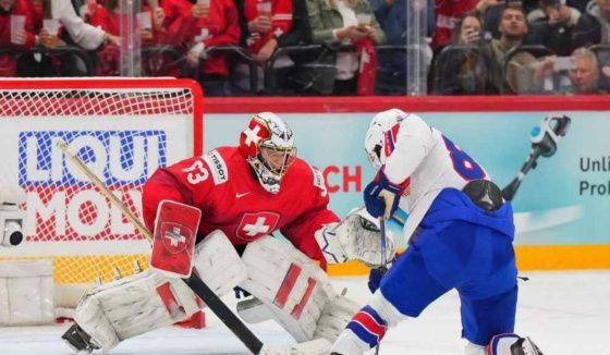 Сборная США по хоккею впервые за 65 лет победила на чемпионате мира