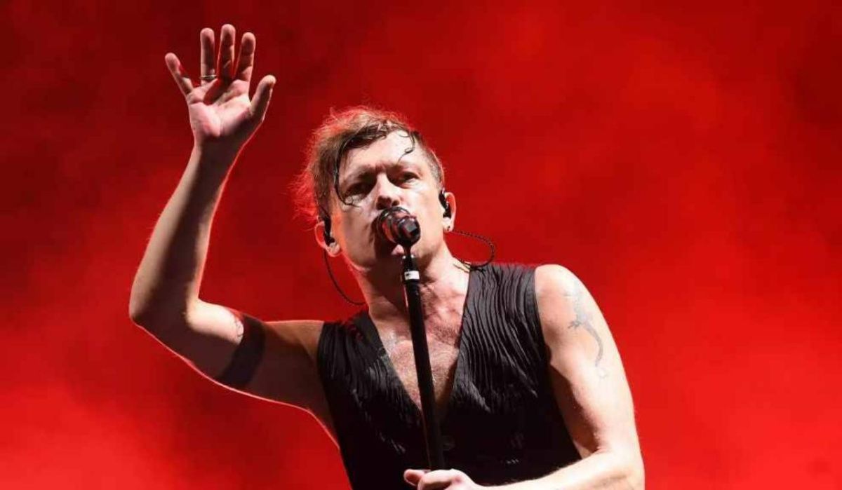 В Израиле рассказали, почему из Таиланда вывезли только солиста &quot;Би-2&quot;