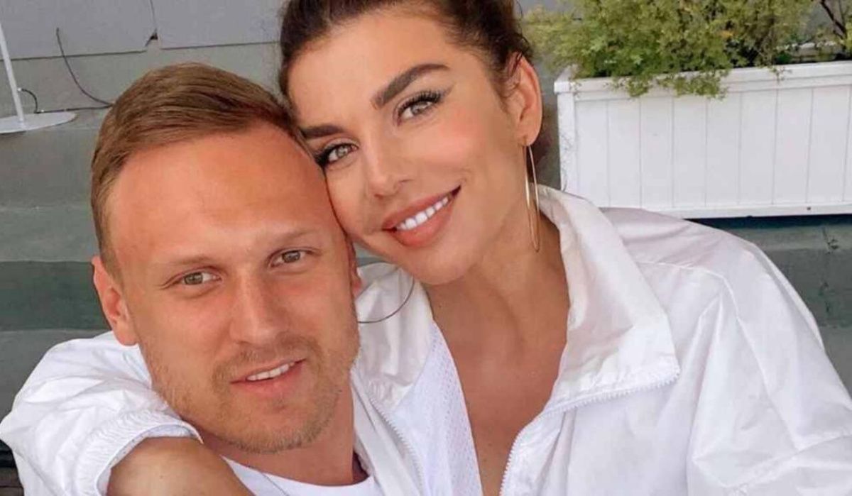 Седокова представила суду сомнительный брачный договор с Янисом Тиммой