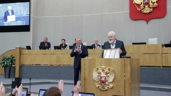 В Госдуме наградили подмосковного пенсионера, задержавшего грабителя
