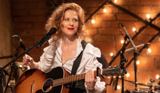 Юта выпустила песню "Сестра" ко дню Героев Отечества