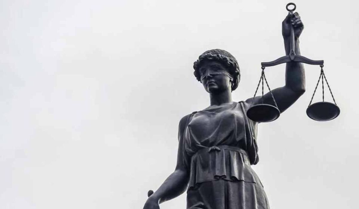 Главу одного из министерств Красноярского края задержали за взятку