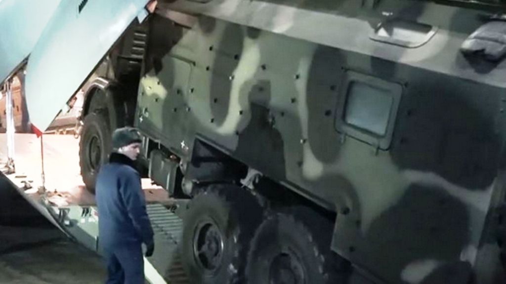 Первые российские десантники вернулись из Казахстана