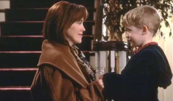 Маколей Калкин с теплом простился с экранной мамой из "Один дома" О'Харой