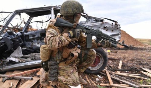 Герой России Трошев заверил, что «ЧВК Вагнера» разберутся с «болтунишками», распространяющими фейки о них в Telegram