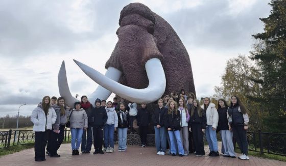 Одарённые школьники из Волновахи проходят обучение в центре ЯНАО