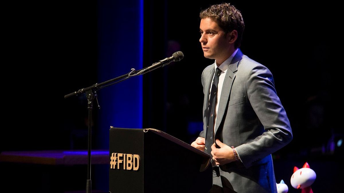 В Совфеде назвали премьера Франции «редким демагогом»