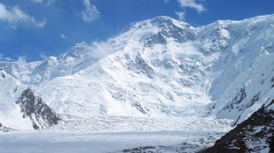 Спасатель Батуев: Наговицина могла выжить на пике Победы около пяти дней