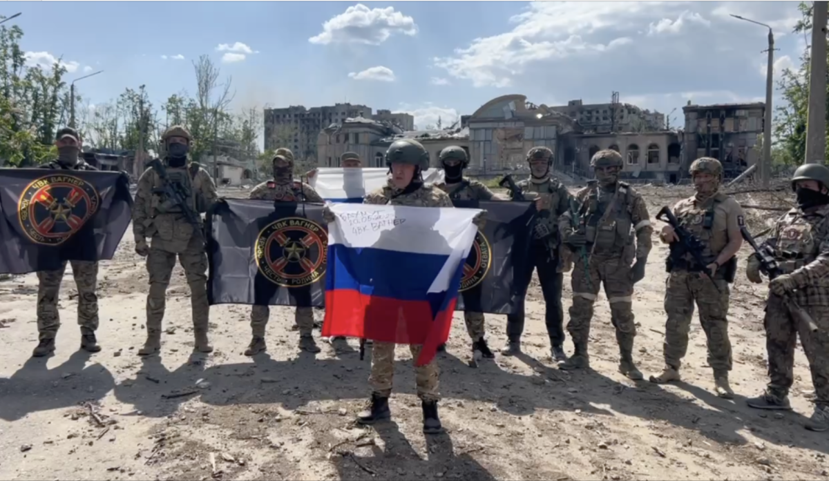 «Сделать Россию великой»: основатель ЧВК «Вагнер» Евгений Пригожин поздравил жителей страны с 12 июня