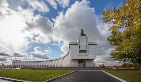 Презентация картины о подвиге джаз-оркестра в Музее Победы