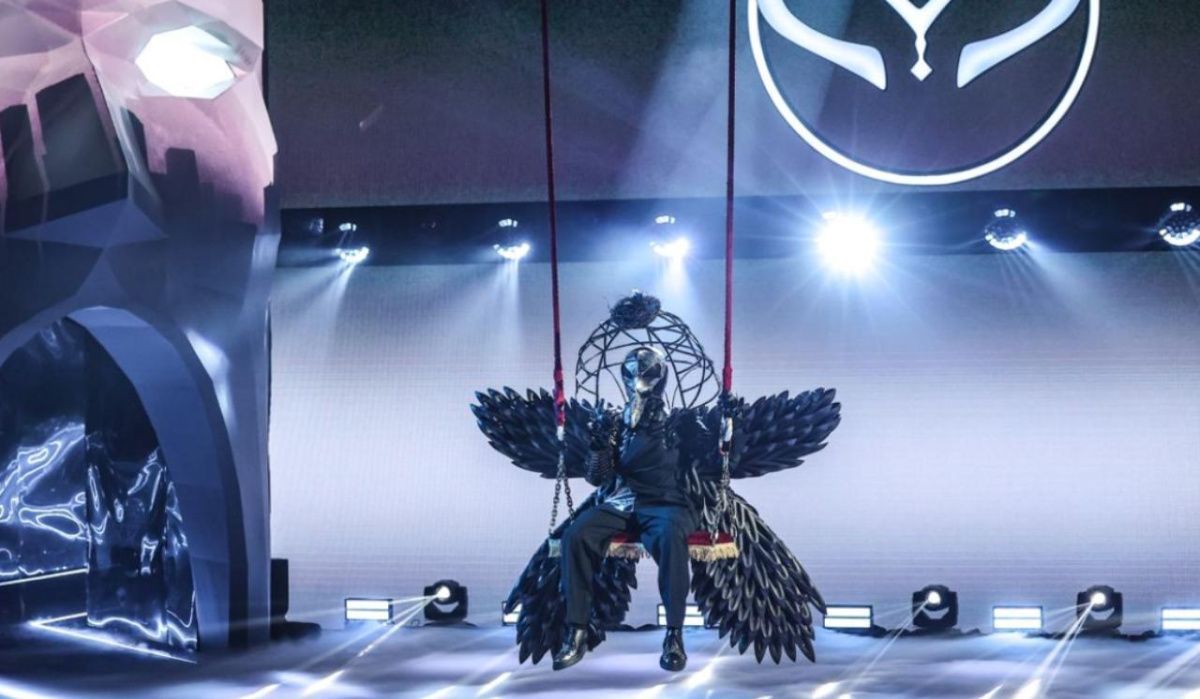 "Маска" попрощалась с Вороном