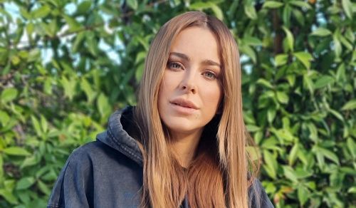 На фоне отмены концертов в городах России Ани Лорак "заговорила"