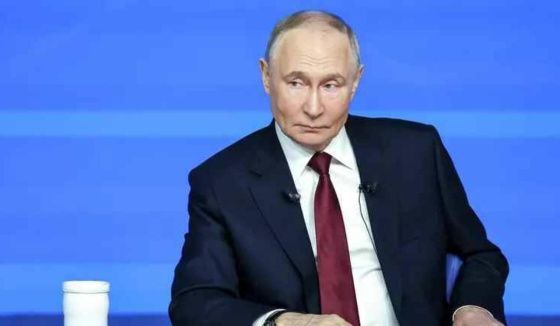 Опрос показал, сколько россиян доверяют Путину