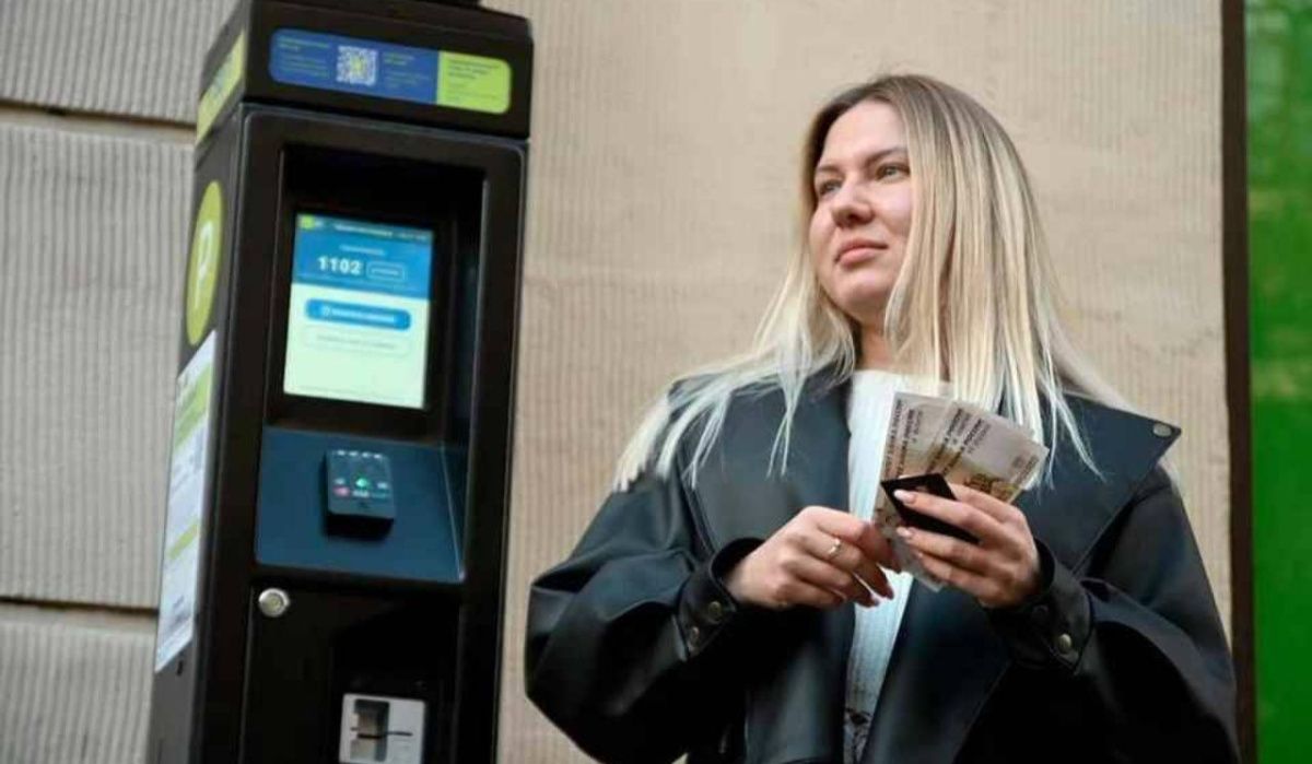В Петербурге начали действовать новые тарифы на платную парковку