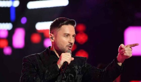 "Просто хайпанули": Сергей Лазарев пожалел, что выставил видео с диско-бабушкой из Сыктывкара