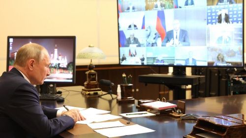Путин потребовал эффективного выполнения своих посланий