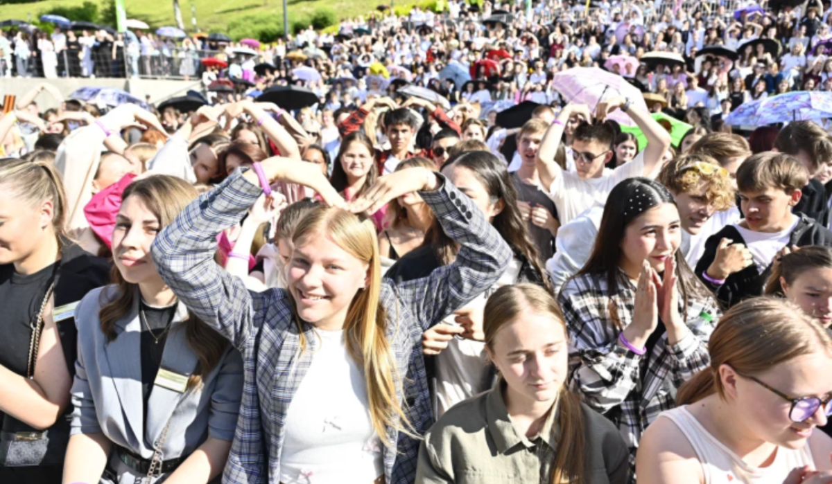 В Прикамье состоялся краевой выпускной бал «Будущее здесь»