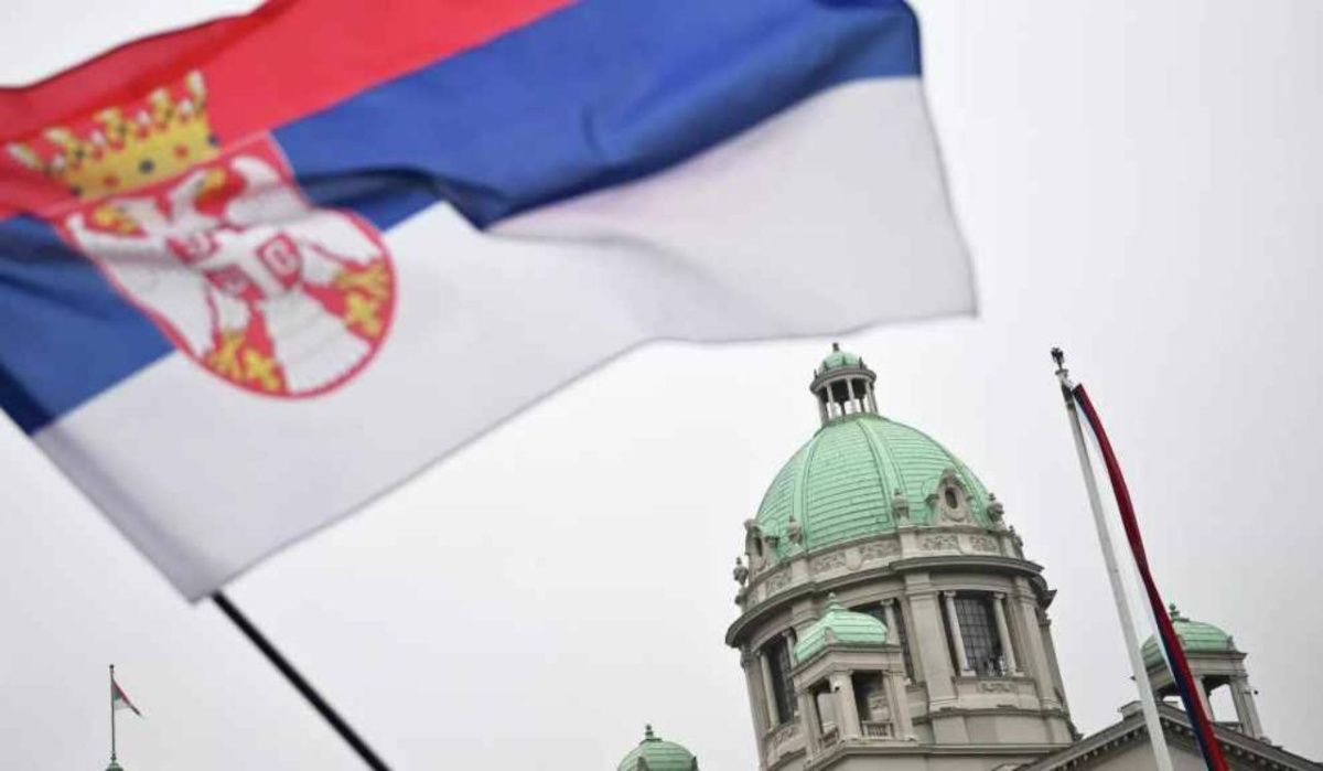 Евросоюз готовит "сербский майдан"