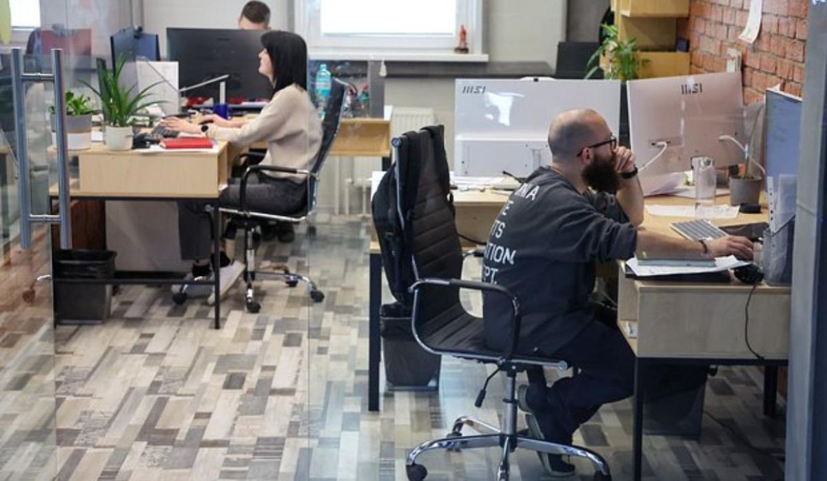 Шестидневная рабочая неделя ожидает россиян в конце октября