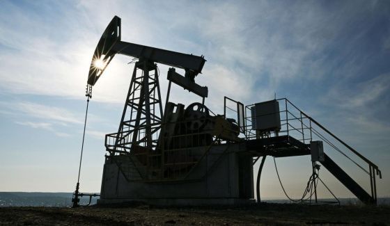 ЕС рассматривает замораживание потолка цен на российскую нефть