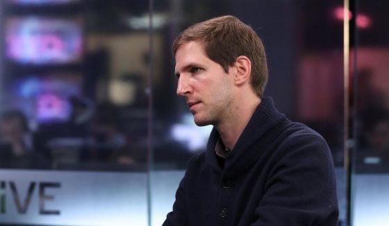 СК инициирует заочный арест главного редактора "Дождя" Дзядко*