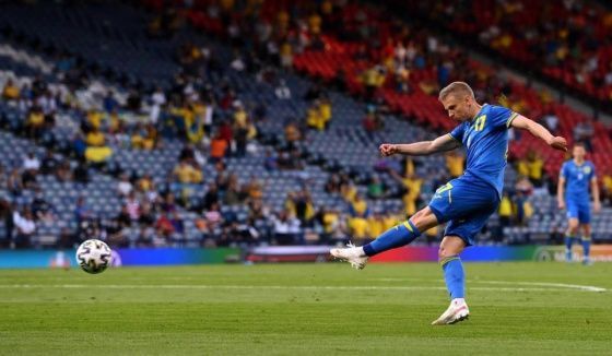 Украинского футболиста высмеяли после слов о готовности пойти на фронт