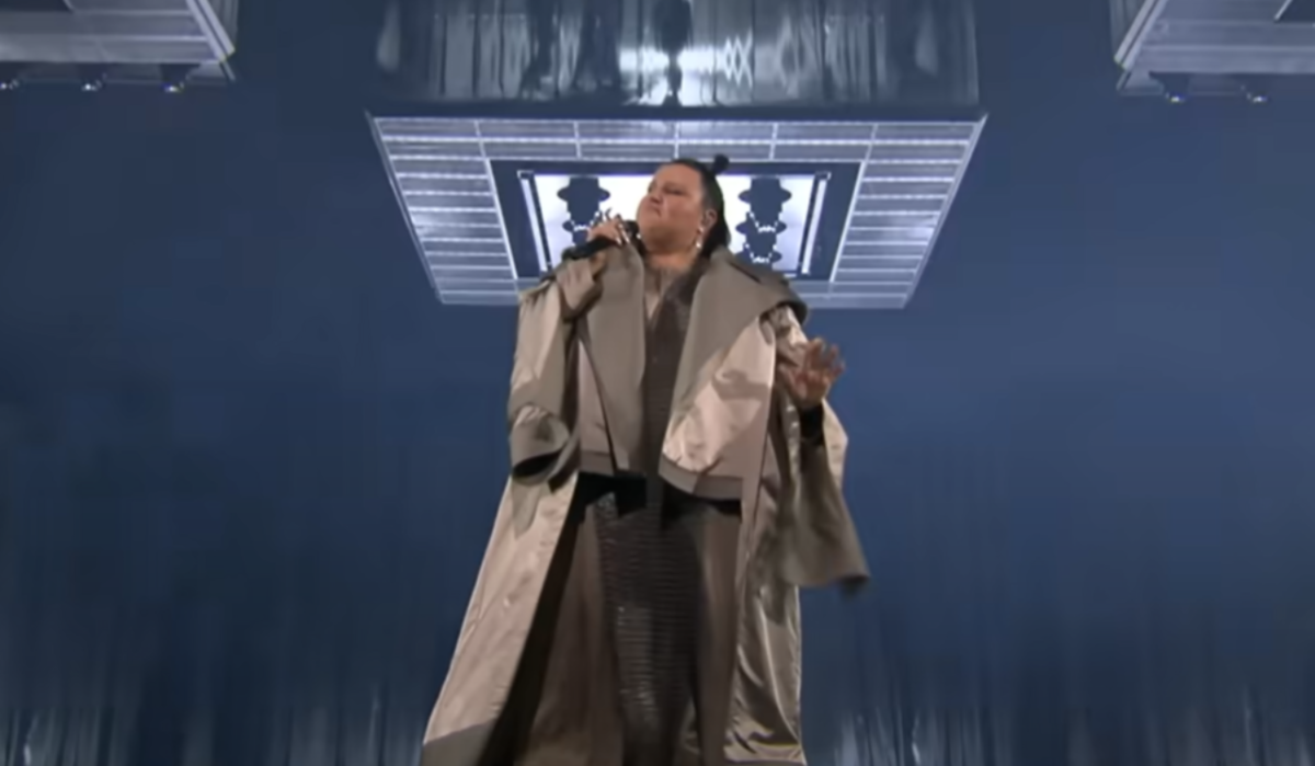 &quot;Дела у Украины и тут не задались&quot;: представительница &quot;незалежной&quot; рухнула на сцене Евровидения 